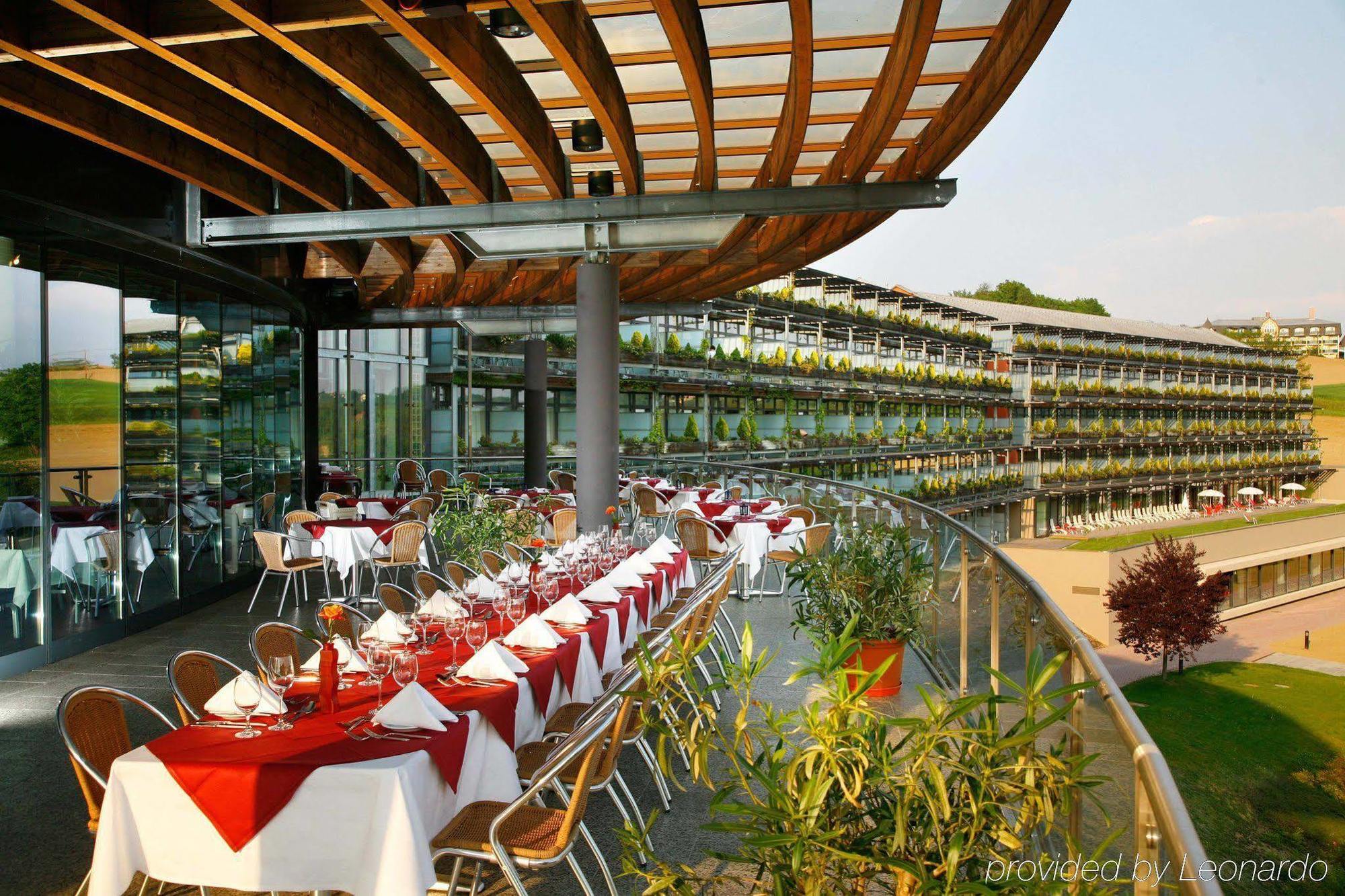 Das Sonnreich - Thermenhotel Loipersdorf Loipersdorf bei Fuerstenfeld Restoran gambar